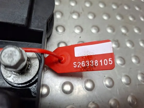 Venttiilikansi OEM S26338108 Opel Astra J Zafira C image 4