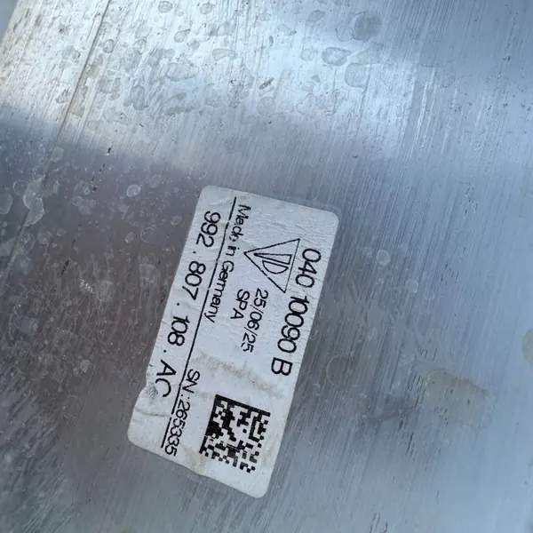 Porsche 911 992 framstötfjädersförstärkning OEM 992807108AC image 5