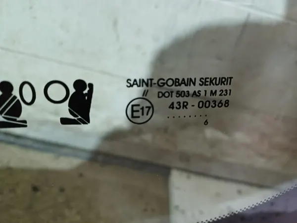 VOLVO V60 2013- Etulasi OEM Käytetty osa image 3