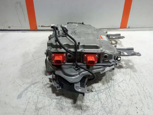 Convertidor Inverter Toyota RAV4 V OEM G9090-42062 image 5