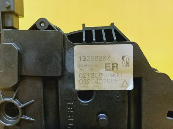 Bakre Höger Dörrlås Opel Corsa D 6 Pin 13258267 image 2