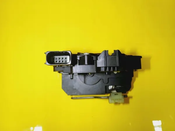 Bakre Höger Dörrlås Opel Corsa D 6 Pin 13258267 image 3