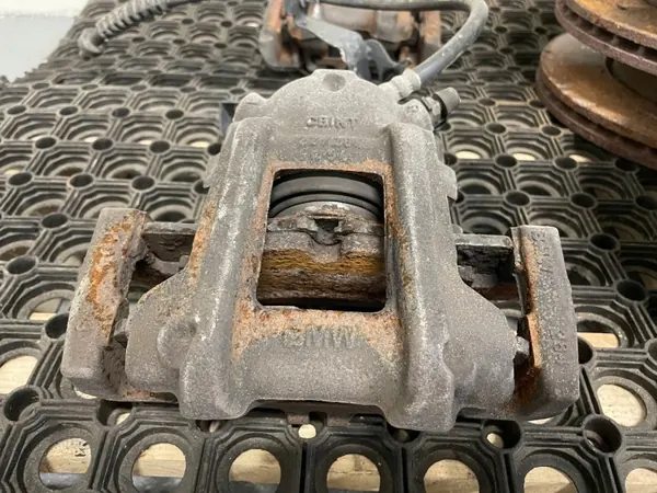 BMW OE Bremszangen & Scheiben Set OEM 6850643 image 3