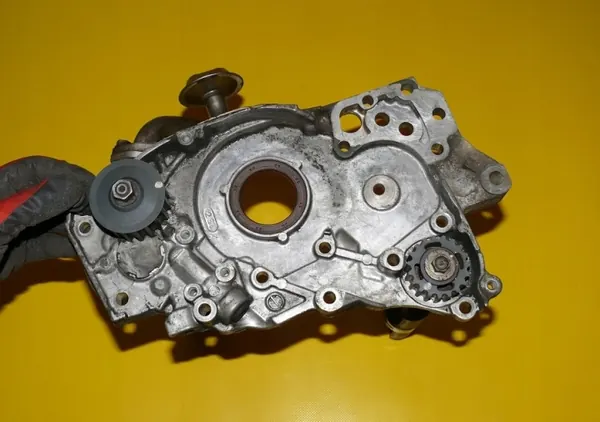 Pompe à huile OEM 552267 pour Mitsubishi Outlander I 2.0 image 3