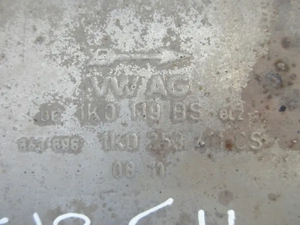 Audi A3 8P 2.0 TDI midden demper OEM 1K0253411CS image 5