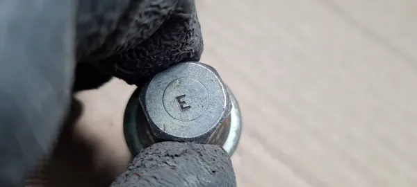 Pinos de elevação Audi OE OEM ZABEZPIECZAJACEE - Usado image 7