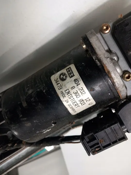 Voorruitwissermotor BMW 525 TDS OEM 8360603 image 6