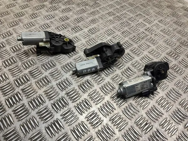 OEM 0390203326 Rechter Vordersitzmotor Mercedes E W212 image 2
