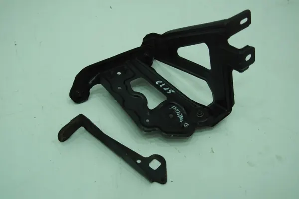 Etuventtiilin kiinnike OEM A2203200335 Mercedes image 2