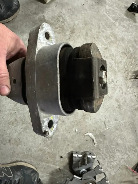 HYUNDAI TUCSON III Supporto motore 2.0 CRDi image 3