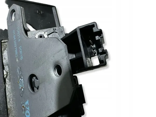 Fecho porta-bagagens Volvo V60 OEM 01043897003 - Usado image 8