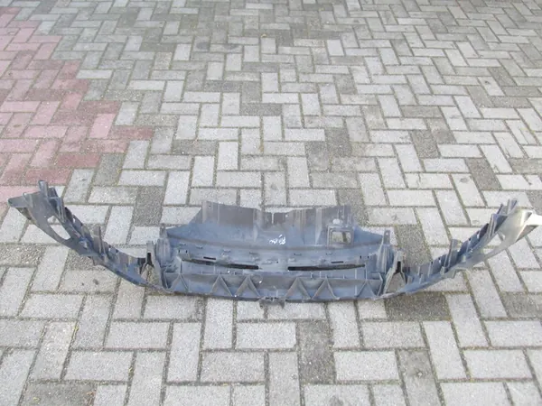 Renforcement de pare-chocs avant Ford Focus MK3 2010-2015 image 2