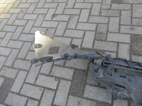 Renforcement de pare-chocs avant Ford Focus MK3 2010-2015 image 5