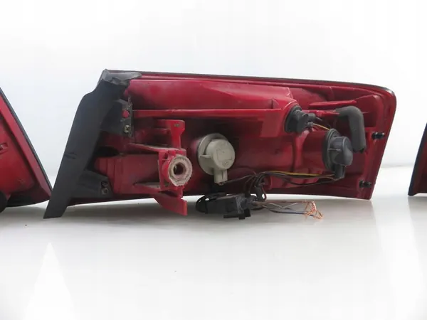 Lámpara trasera izquierda Audi A5 8T Coupe image 7