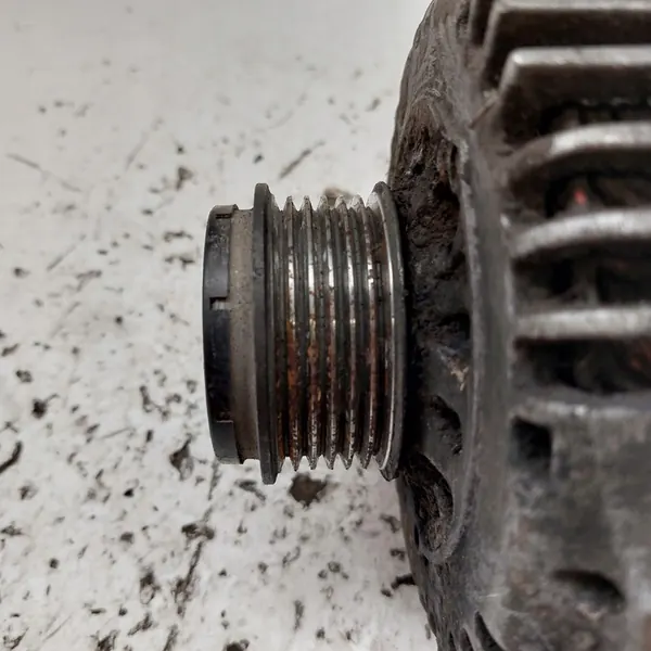 OPEL MERIVA A 1.7 Vaihtovirtageneraattori 14V 110A 93189496 image 3