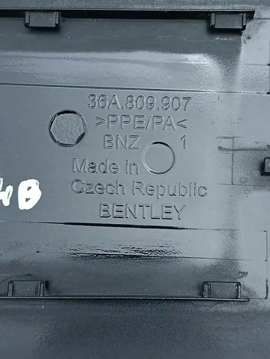 Bentley Bentayga polttoainesäiliön korkki OEM 36A809907 image 9