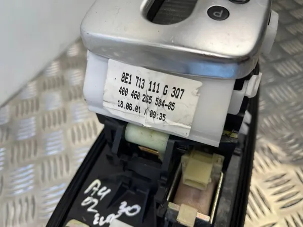 Levier de vitesse Audi A4/S4 B6 OEM 8E1713111G image 5