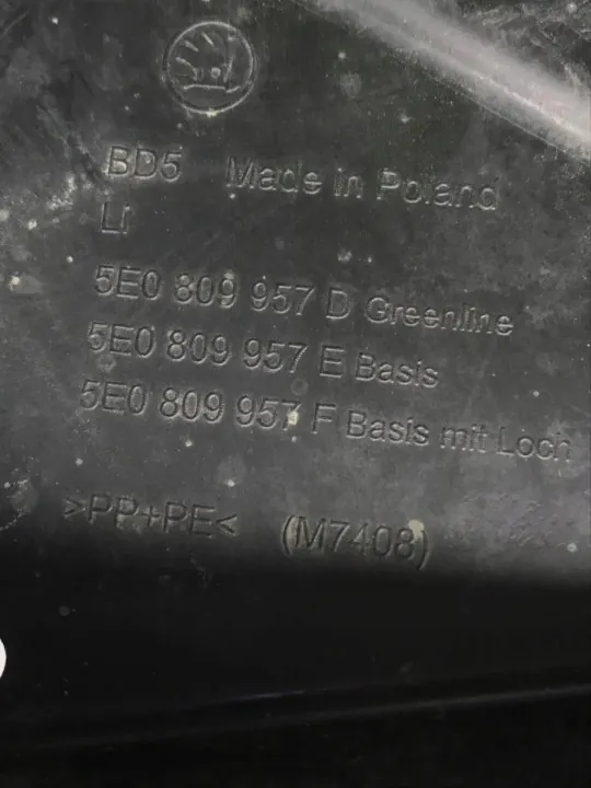 Skoda Octavia Mk3 Front linker Kotflügel OEM 5E0809957D image 8