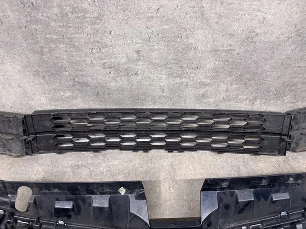 Skoda OE 5E0853653A grill image 10
