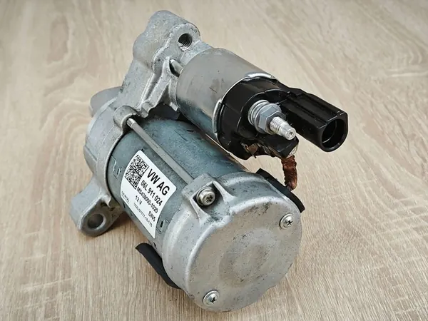 Motor de arranque Audi A5 F5 A4 B9 2.0 TFSI 06L911024 image 3
