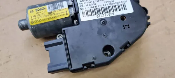 Audi Q5 8R Schiebedachmotor OEM 8R0877041A image 6