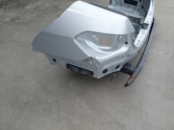 OEM XXX bakstötfjädersförstärkning Mercedes E W212 image 6