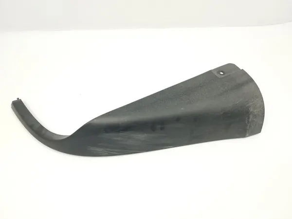 Maserati Ghibli 2016 Acabamento de para-choque traseiro image 1