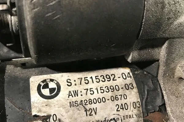 Motor de arranque BMW 5 (E60) 2.2L gasolina 2004 image 5