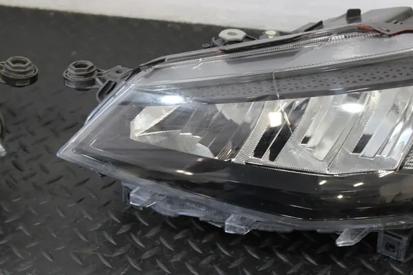 Faróis dianteiros LED SEAT Arona Lift FL 6F9 image 6