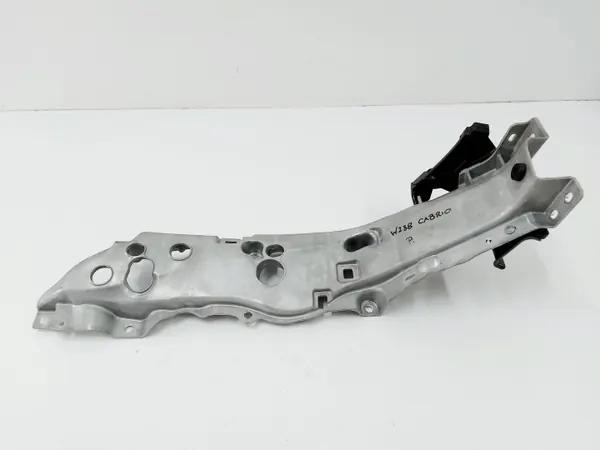 OEM A2386400600 Renfort d'aile arrière droit image 2