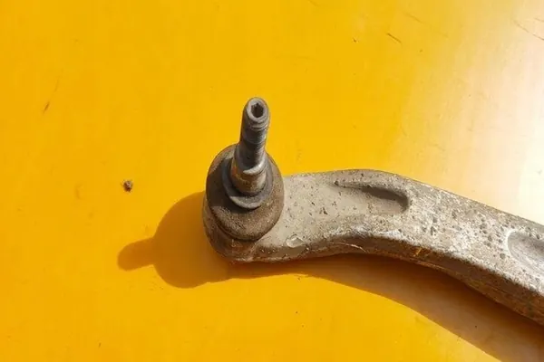 Braccio di Controllo Anteriore AUDI A6 4F0407693H image 4