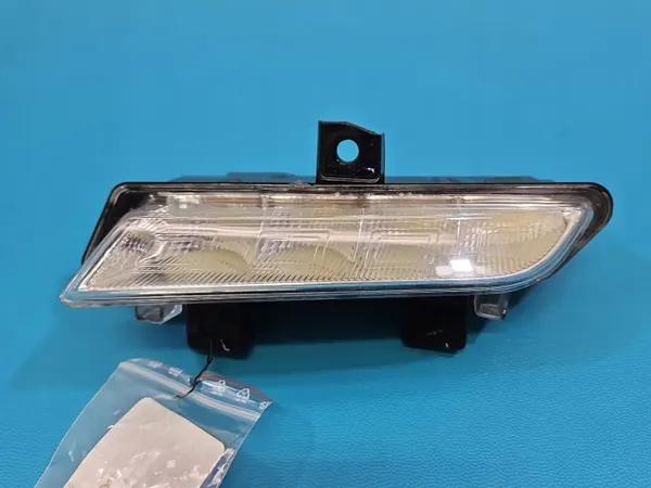 Vasen DRL-valo OEM 266059493R Renault Clio IV image 3
