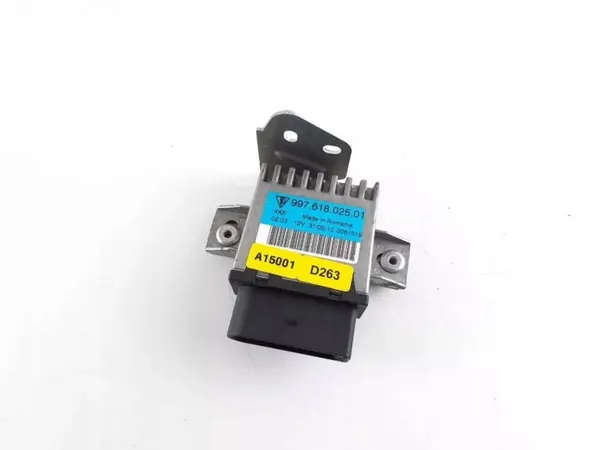 Contrôleur Pompe Carburant Porsche 911 997 OEM 99761802501 image 2