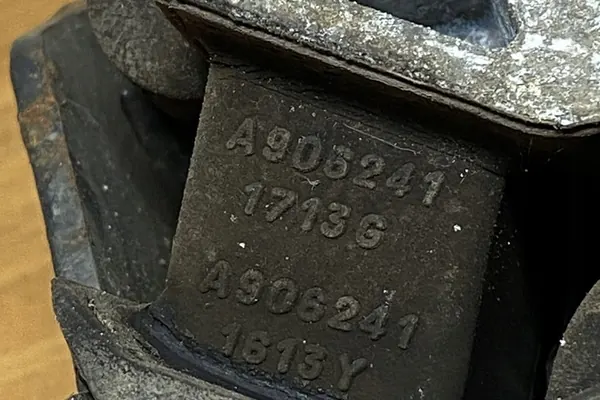 Engine Mount Right MERCEDES-BENZ SPRINTER 3.5-T VAN image 2