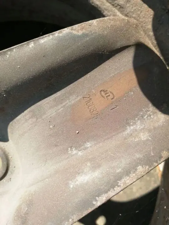 OEM 2160825 Fram höger stötdämparfäste för Ford image 9