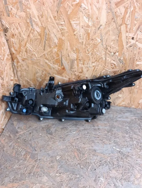 Farol Direito OEM MKNHUU76 para Toyota Corolla Sedã image 6