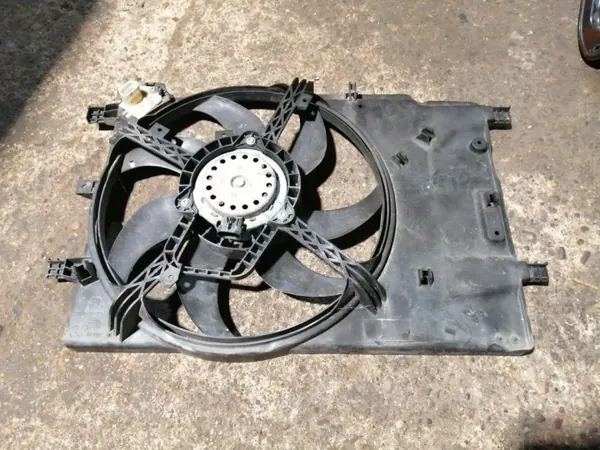 Correa delantera OEM 13450416 para Opel Corsa E 1.4L image 2
