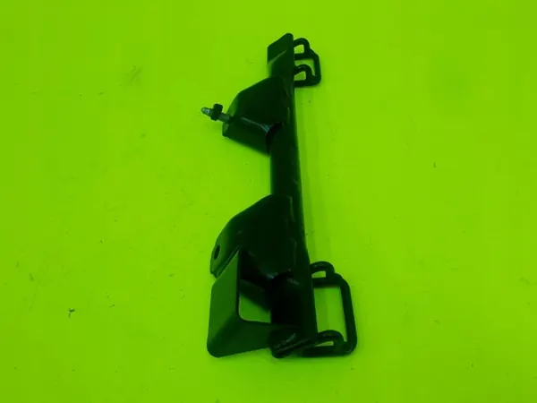 OEM 8E0813546B oikea taka ISOFIX-kiinnitystuki image 3