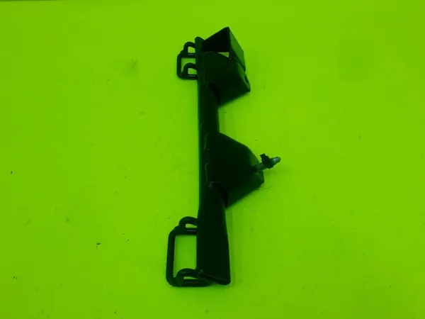 OEM 8E0813546B oikea taka ISOFIX-kiinnitystuki image 4