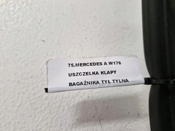 Baklucktätning OEM JHGFD45F6GHU för Mercedes A W176 image 4