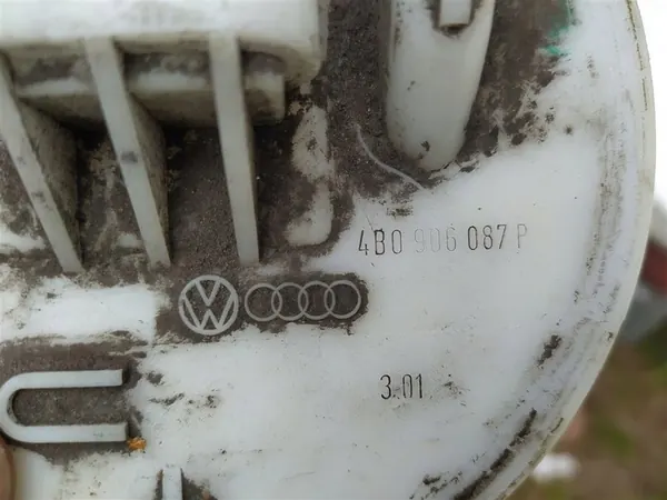 Bomba de combustível Audi A6 S6 C5 4B0906087P image 3