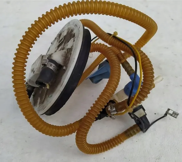 Bomba de combustível Audi A6 S6 C5 4B0906087P image 4