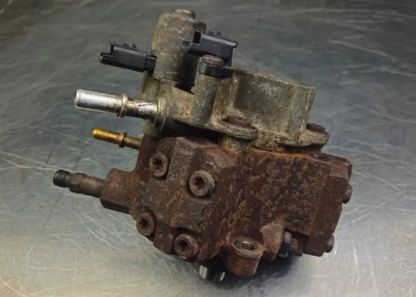 Pompe d'injection Ford 2.2/3.2 TDCI OEM FB3Q-9B395-BA image 3