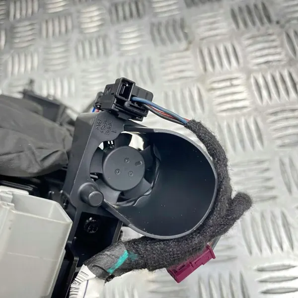 Caméra radar avant OEM 32243044 pour Volvo image 4