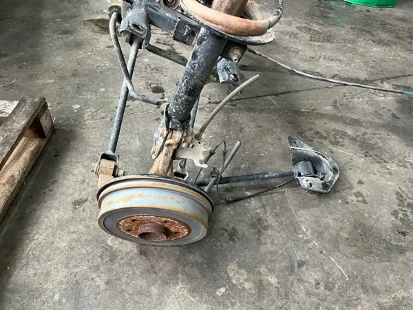 OEM AUST131394 Hinterachsschwinge für Dacia Duster image 7