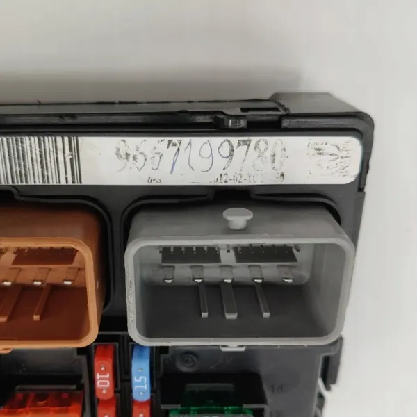 Caixa Módulo BSM OEM 9667199780 para Peugeot Citroen image 4