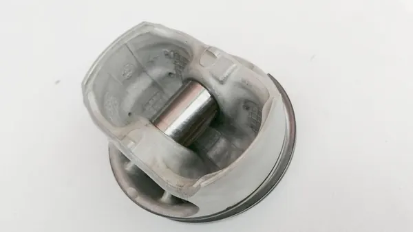 BMW X3 X1 Z4 E83 E93 N53 N43 2.0B Kolv OEM image 2