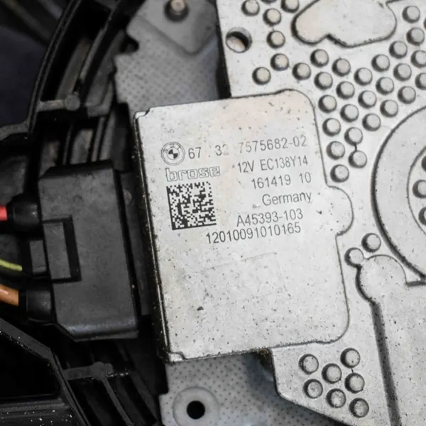 Pièces refroidissement OEM 7589031 pour BMW 5 F10 2010 image 9