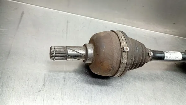 Vänster Halvaxel Volvo S60 V70 II 2.4D P30783083 image 2