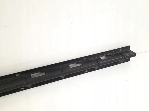 BMW X5 E53 kynnyskiinnike OEM 8408709 - Käytetty image 8